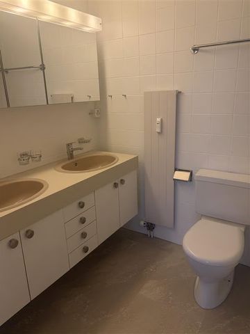 4.5 Zimmer, 95 m², 8. Stock - Photo 5