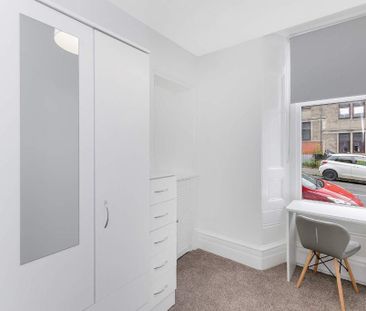 2 bedroom flat to rent - Photo 6