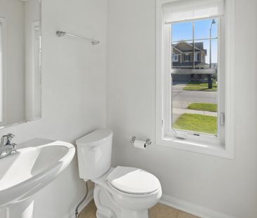 For Lease - 2 Giltspur Road, Brampton, Ontario - Photo 2