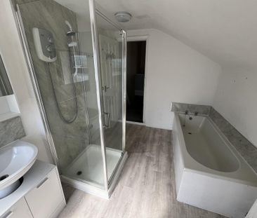 2 bedroom end of terrace house to rent - Photo 5