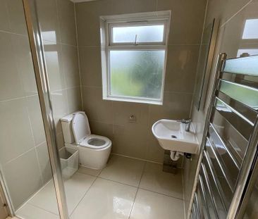 3 bedroom apartment to rent - Photo 3