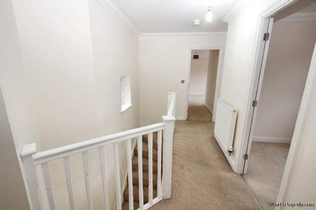 4 bedroom property to rent in Aylesbury - Photo 2