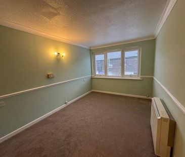 1 bedroom retirement property to rent - Photo 3