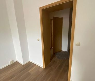 2 Raum Wohnung Wilkau-HaÃlau nach Renovierung zu vermieten - Foto 1