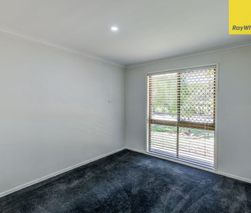 Renovated Air Conditioned Family Home with Solar - Photo 2