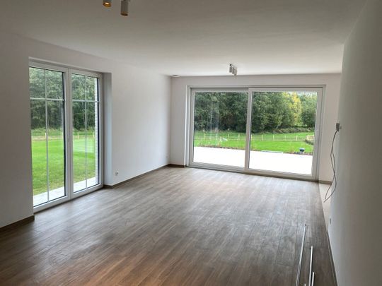 NIEUWBOUW prachtig afgewerkte 3-gevelwoning met grote tuin, ideaal gelegen in een rustige buurt en op 25min van centrum Leuven. - Photo 1