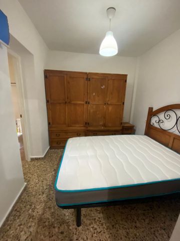 Apartamento de alquiler en Calle Balbina Valverde, Barrio de Ciudad Jardín - Photo 2