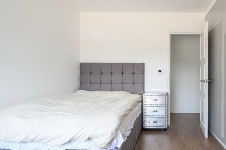 2 Bed Flat, Rosary Gardens, SW7 - Photo 2