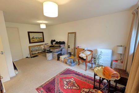 Bankside, Woking - 1 bedroomProperty for lettings - Seymours - Photo 4