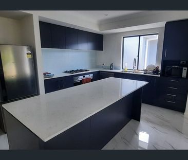 Brand New 4 Bedroom 2 Bathroom and 3rd separate toilet - Photo 3