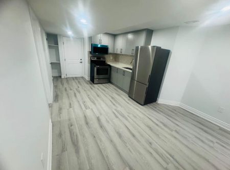 For Lease - 3859 Coachman Circle Unit# Lower unit, Mississauga, Ontario - Photo 2