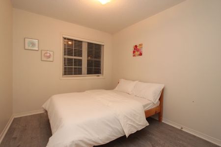 For Lease - 287 Bantry Avenue, Richmond Hill, Ontario - Photo 2