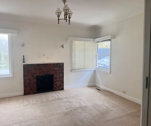 GREAT FAMILY HOME IN A CONVENIENT LOCATION - Photo 1