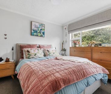Reno'd ground floor, great Northland location - Photo 2
