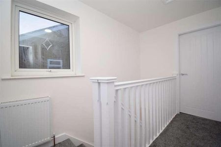 Longlands Road, Ossett, WF5 - Photo 5