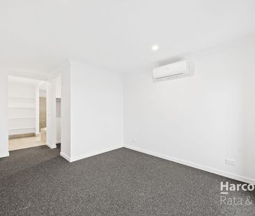 Contemporary Living in Mickleham - Photo 6