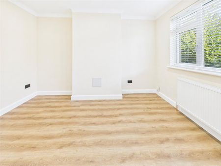 2 bedroom maisonette to rent - Photo 3