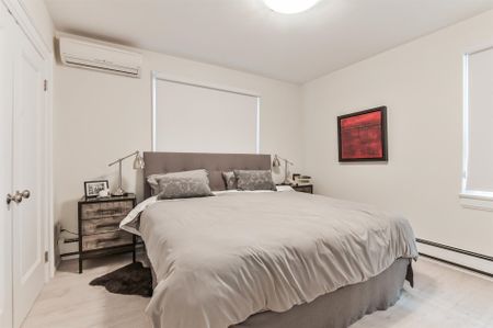 For Lease - 16 Farnham Avenue Unit# Main, Toronto, Ontario - Photo 2