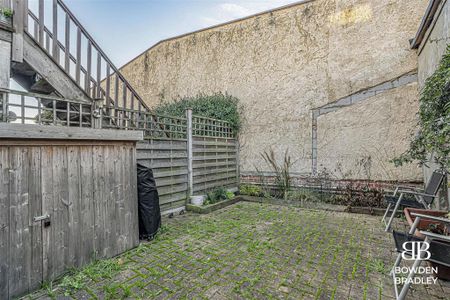 3 bedroom apartment to rent - Photo 5