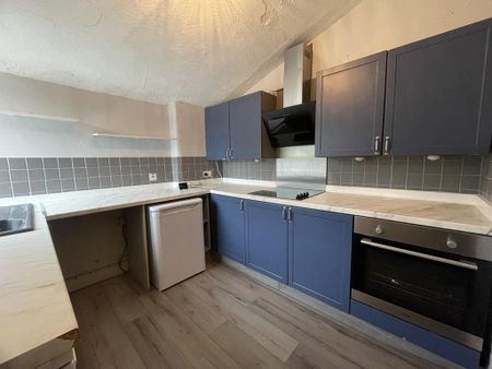 2 bedroom flat to rent - Photo 4