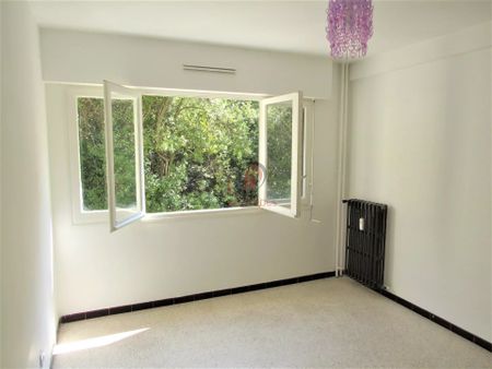 Location Appartement 3 pièces 71m² TOULON 83200 - Photo 2