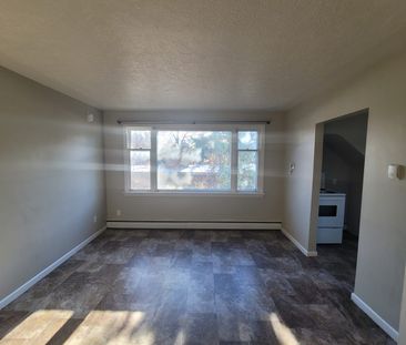 1 Bedroom Unit Near Hospital! First Month Rent Free!!! - Photo 6