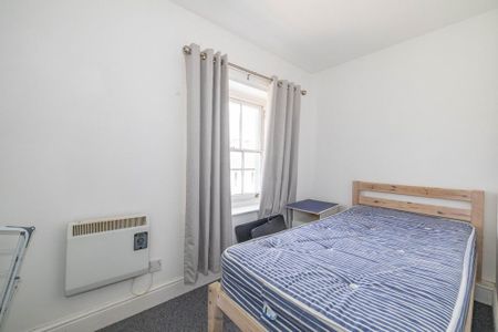 3 bedroom terraced house to rent - Photo 3
