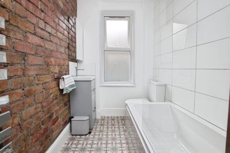 2 bedroom terraced house to rent - Photo 3