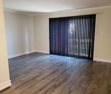 For Lease - 6767 Thorold Stone Road Unit# 7, Niagara Falls, Ontario - Photo 2