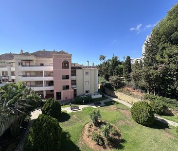 Middle Floor Apartment in Nueva Andalucía - Photo 3
