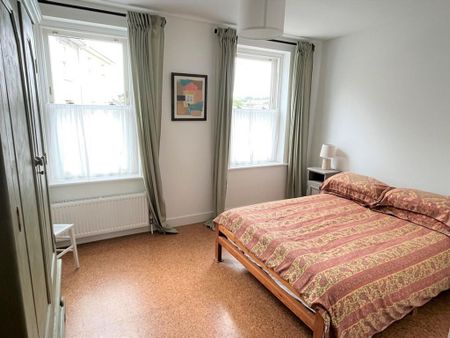 3 bedroom terraced house to rent - Photo 5