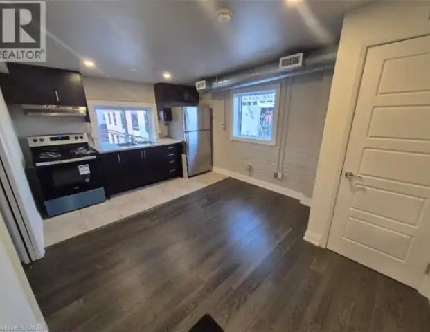 11 WEST Street Unit# 405 | 11 WEST Street Unit# 405, Brantford - Photo 1