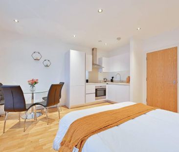 Studio to rent - Photo 6