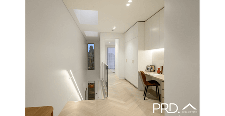 Impressive Double-Storey Family Home with & Multiple Living Areas - Photo 2