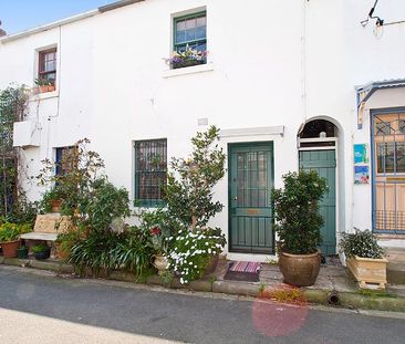 7 McElhone Place, Surry Hills NSW 2010 - House For Rent | Domain - Photo 5