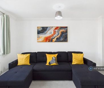 4 bedroom terraced house to rent - Photo 3