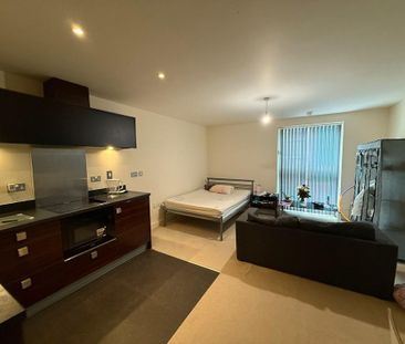 Studio to rent - Photo 3