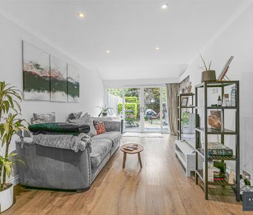 3 bedroom terraced house to rent - Photo 2