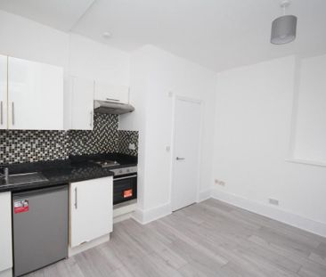 Maisonette to rent - Photo 5