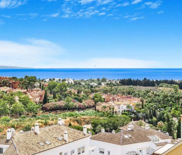 2 bedroom luxury Flat for rent in Nueva Andalucia, Spain - Photo 6