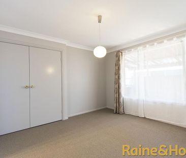 16 John Glenn Place, Dubbo, NSW 2830 - Photo 2