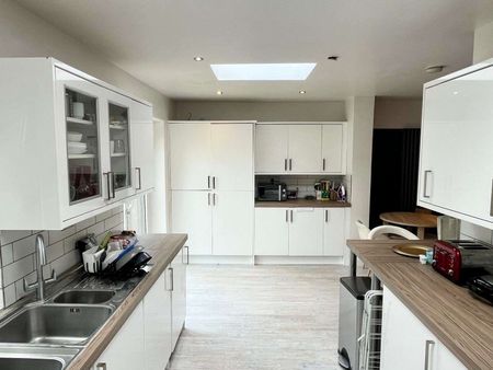 North Place Room 5 - Photo 3