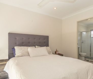 Family Home in Mount Louisa - Photo 3