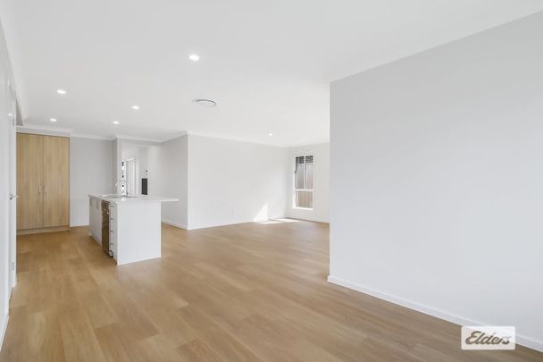 Modern 3-Bedroom Home with Park views! - Photo 1