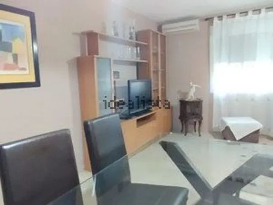 Alquiler de piso en Calle Lanzarote - Photo 1