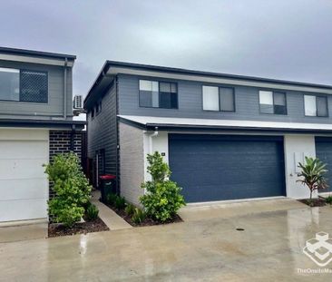 3 bedroom Townhouse, Double Garage - Photo 2