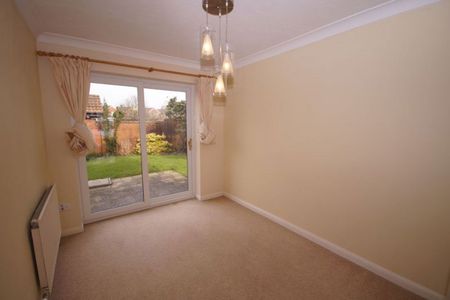 A 3 Bedroom House in Up Hatherley GL51 3YR - Photo 4