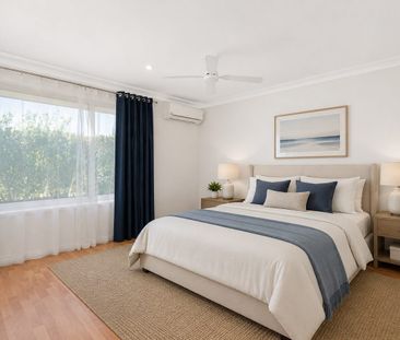 Spacious Family Home with Pool & City Views – Unfurnished - Photo 4