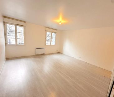 Location Appartement 1 pièce 36m² PARIS 19ème - Photo 4