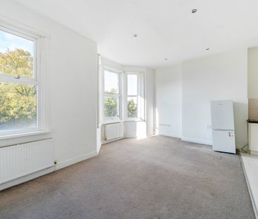 Hither Green Lane, London, SE13 - Photo 1